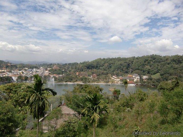 Senani Hotel Kandy Zewnętrze zdjęcie