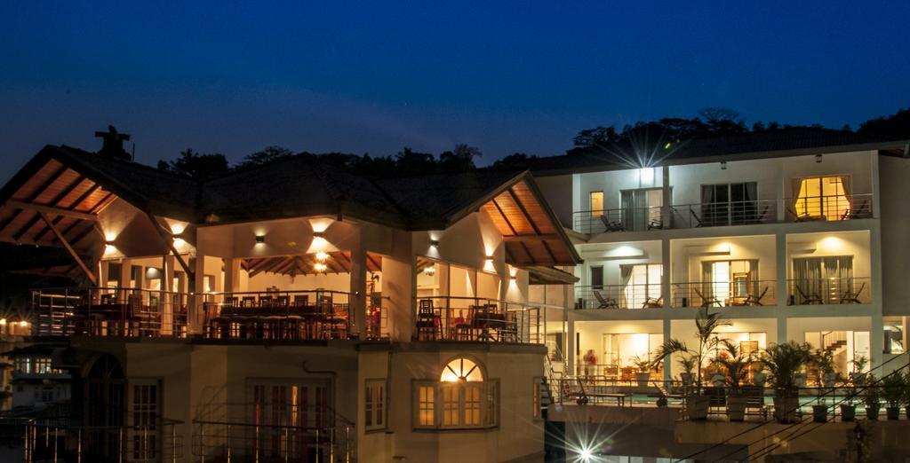Senani Hotel Kandy Zewnętrze zdjęcie