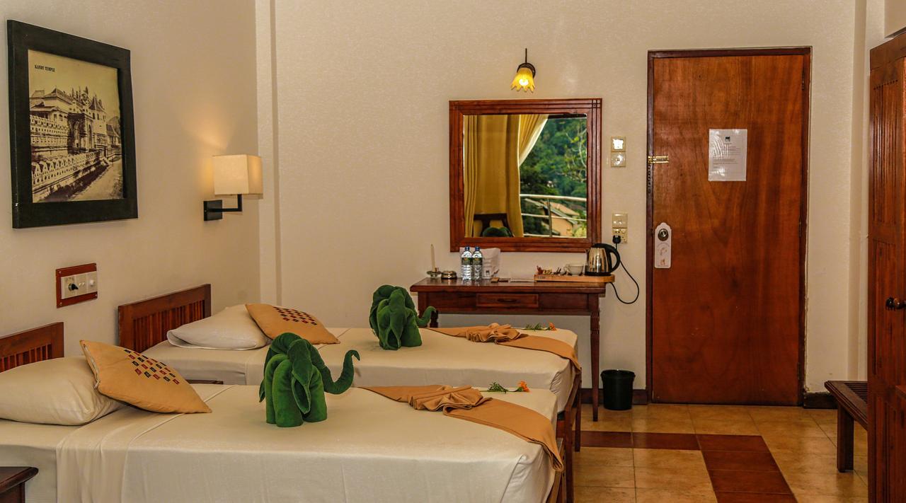 Senani Hotel Kandy Zewnętrze zdjęcie