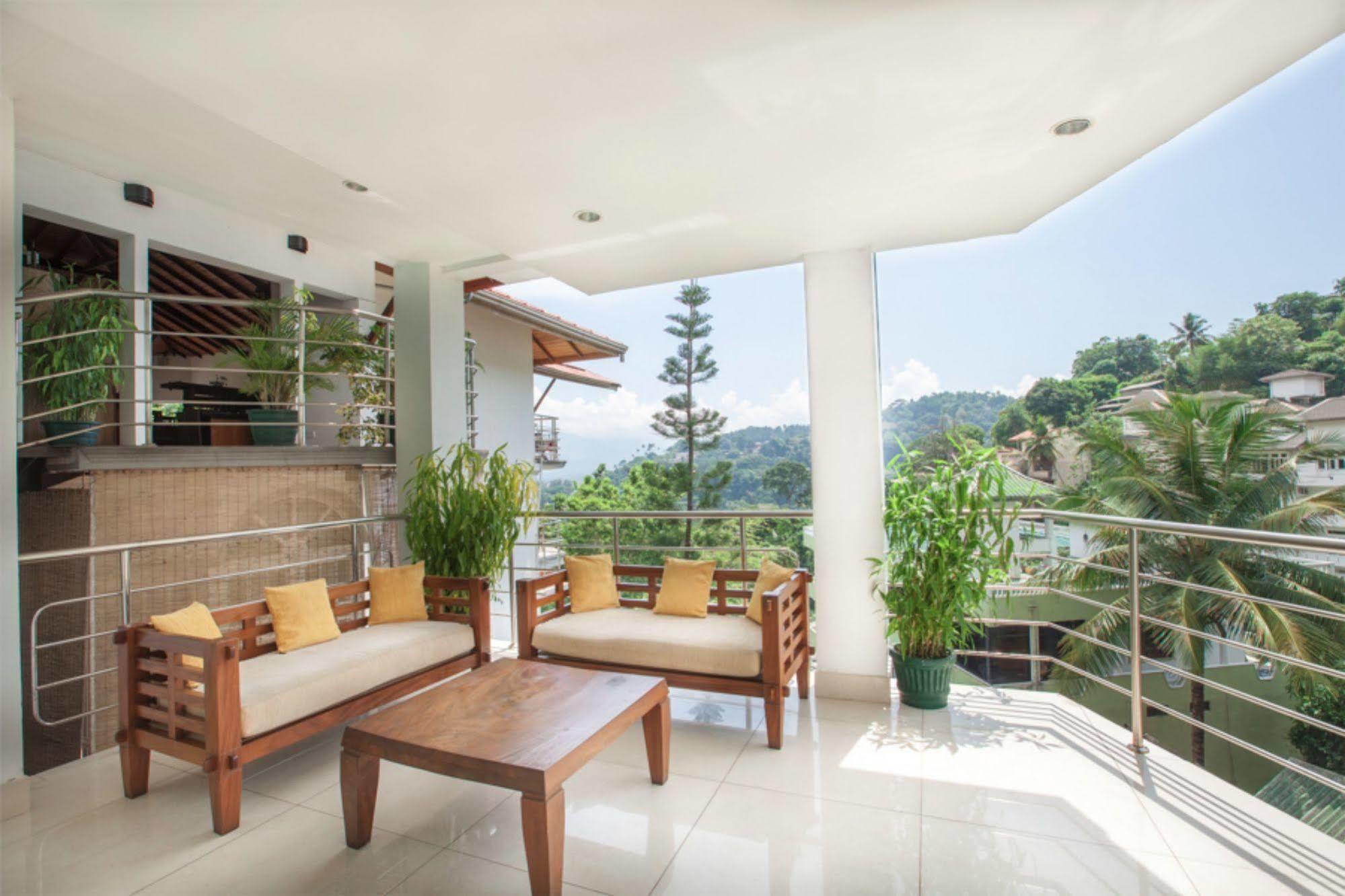 Senani Hotel Kandy Zewnętrze zdjęcie