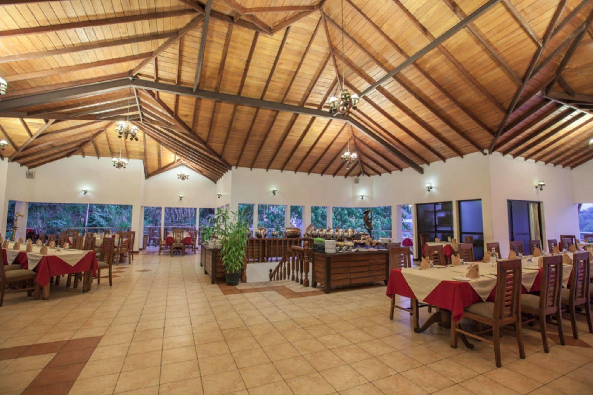 Senani Hotel Kandy Zewnętrze zdjęcie