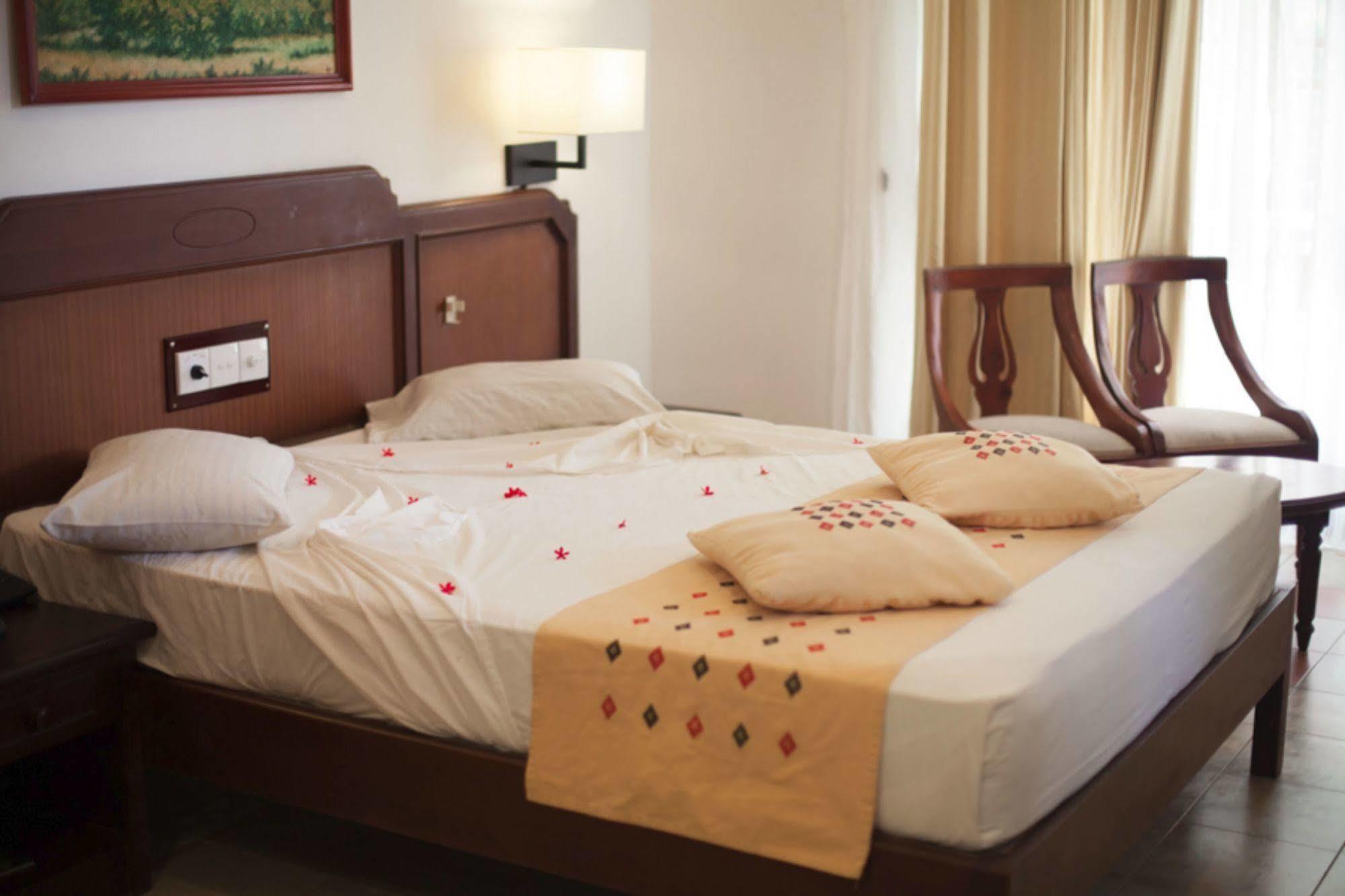 Senani Hotel Kandy Zewnętrze zdjęcie