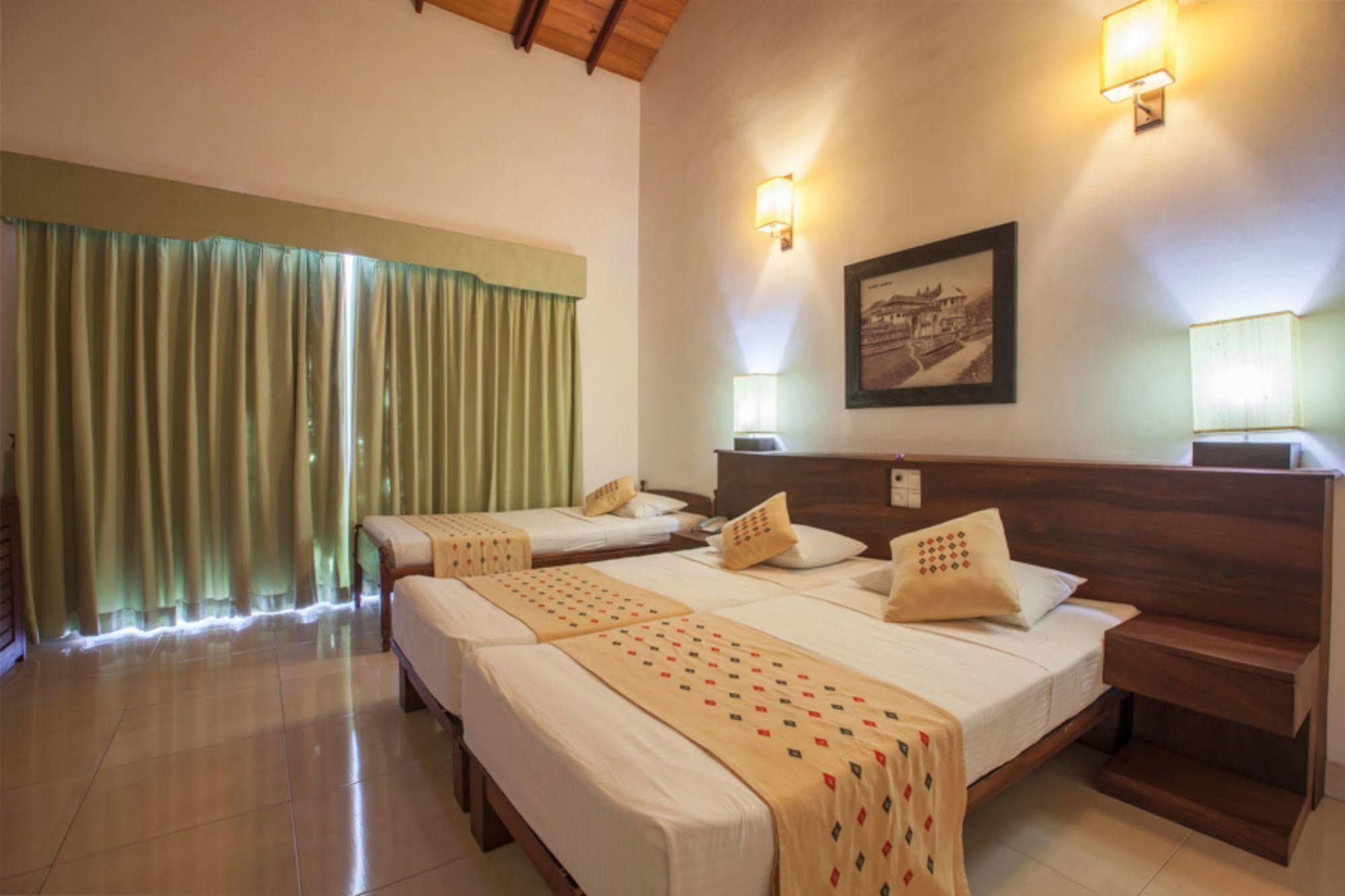 Senani Hotel Kandy Zewnętrze zdjęcie