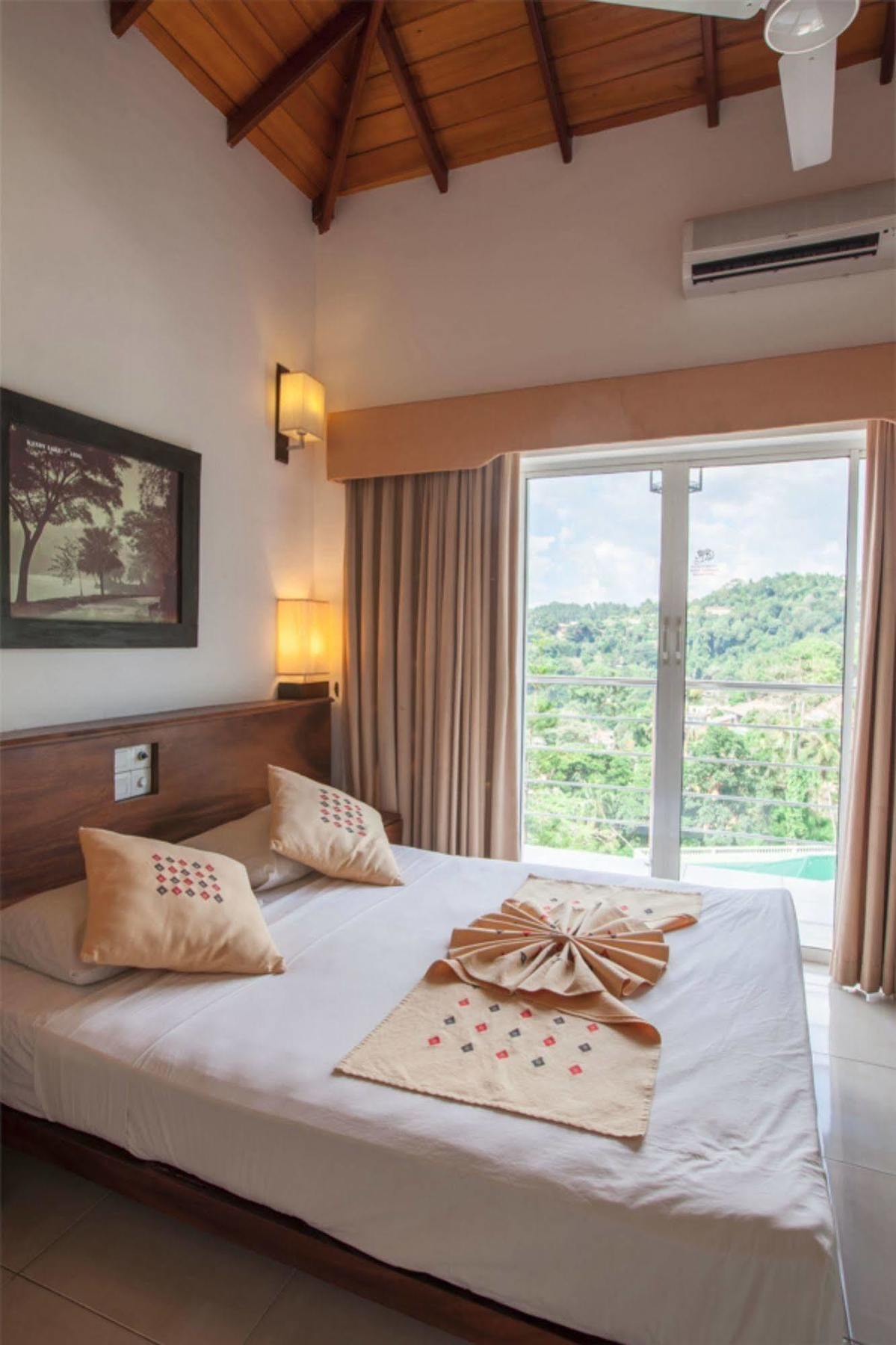 Senani Hotel Kandy Zewnętrze zdjęcie