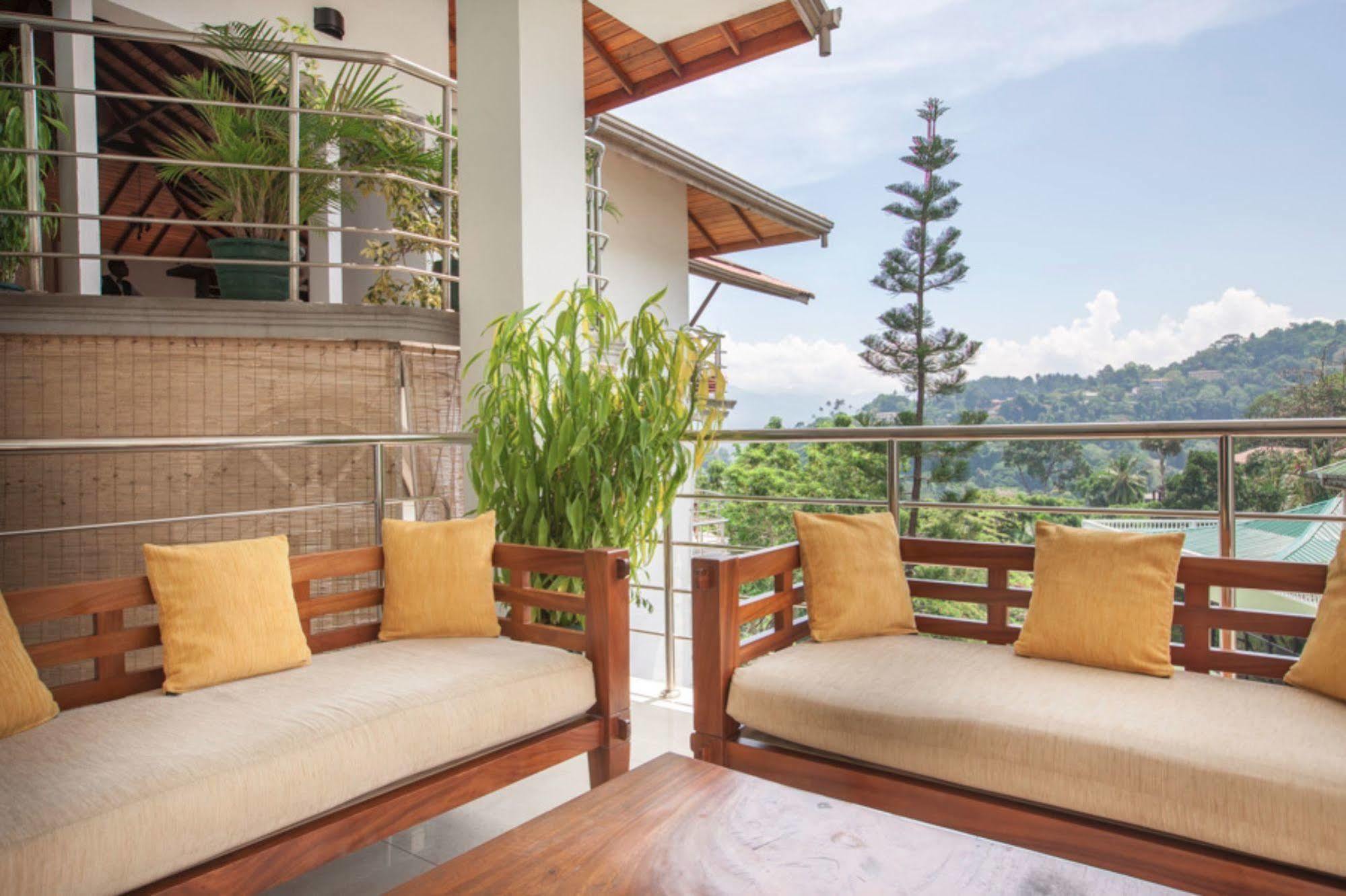 Senani Hotel Kandy Zewnętrze zdjęcie